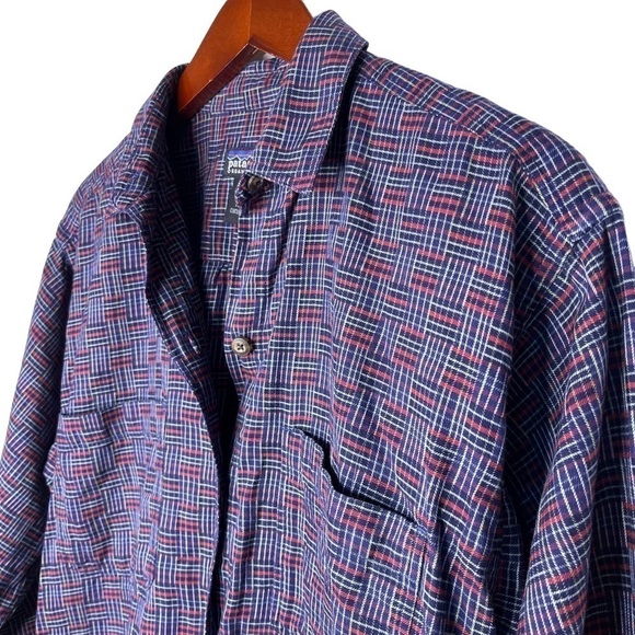 Patagonia Organic Cotton Button Up Pocket Shirt Size Medium in Multi Print - Picture 3 of 11